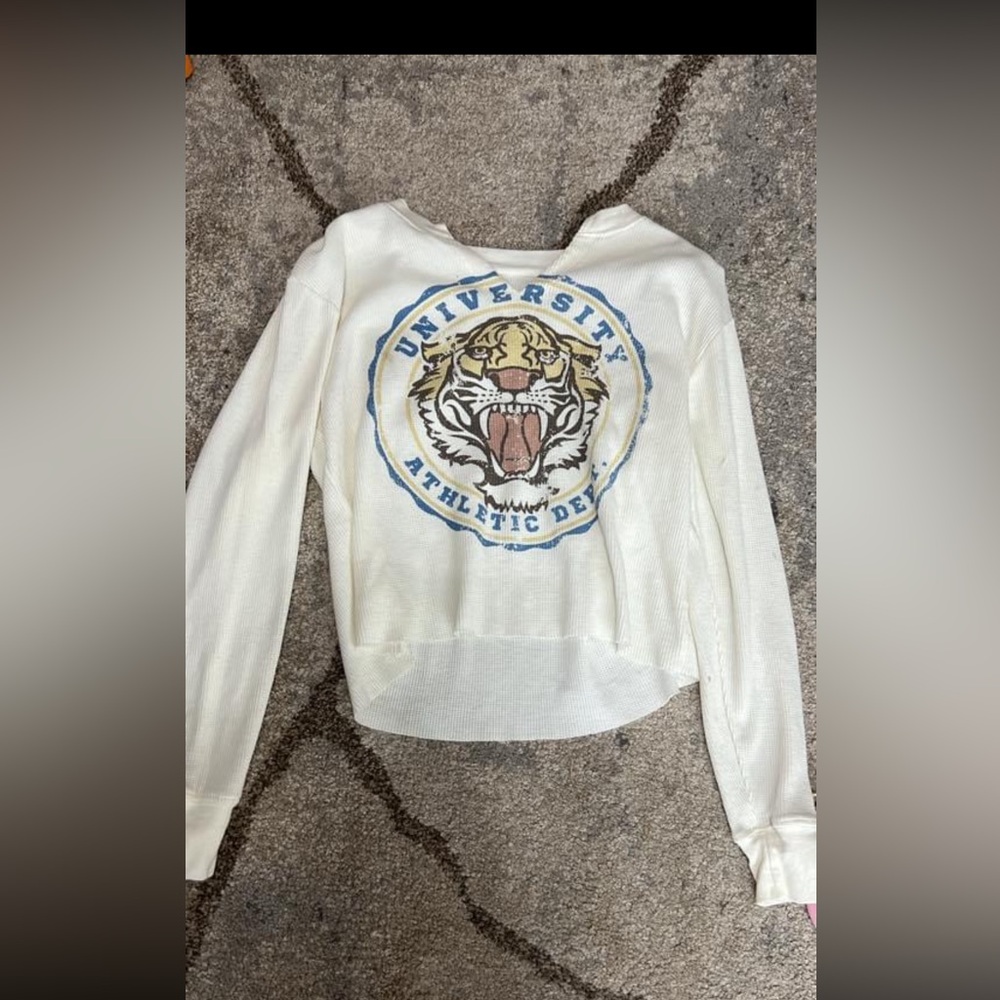 Cute waffle knit sweater worn once